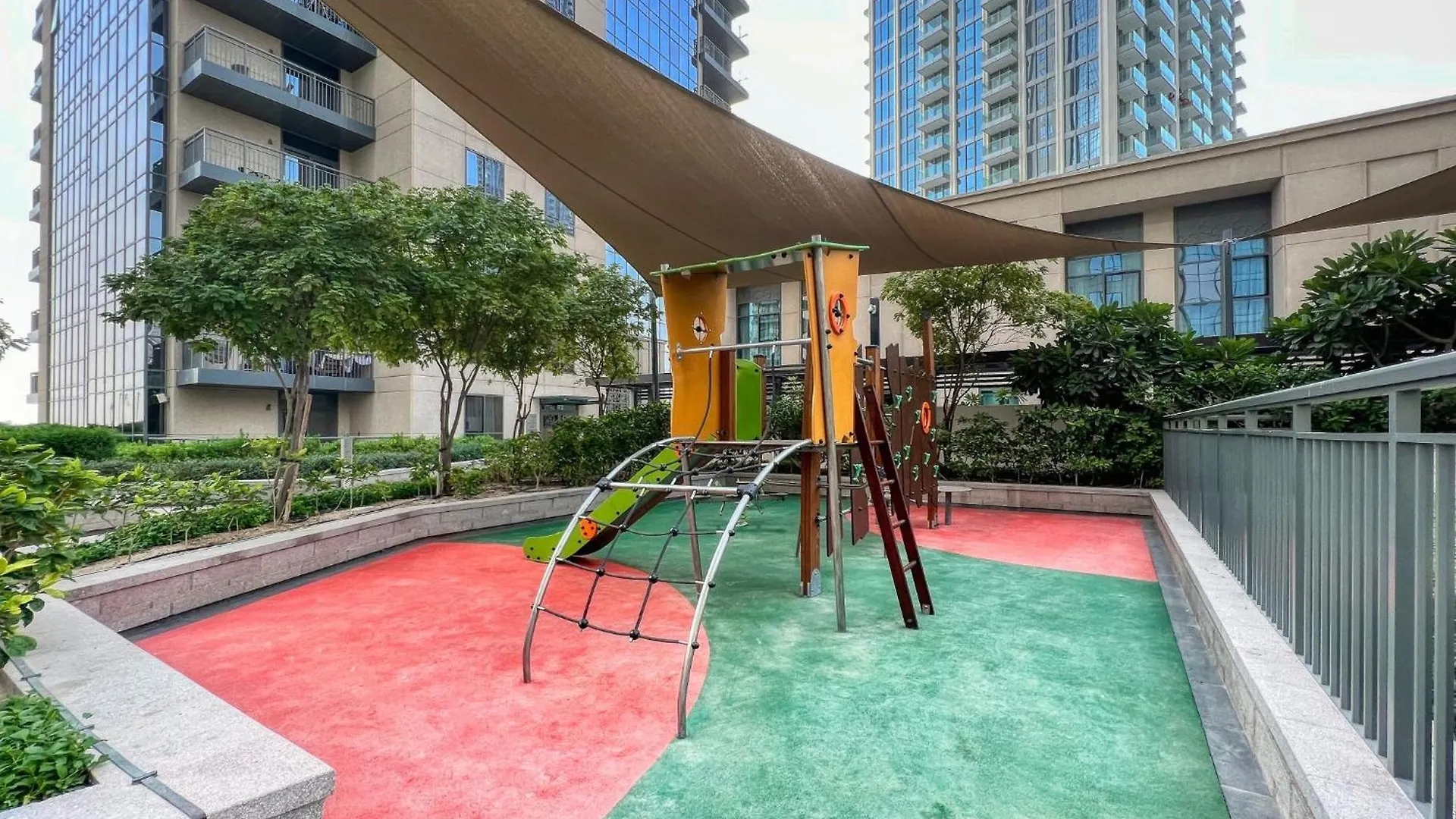 Apartment Majestic Stay At Dubai Creek Residences